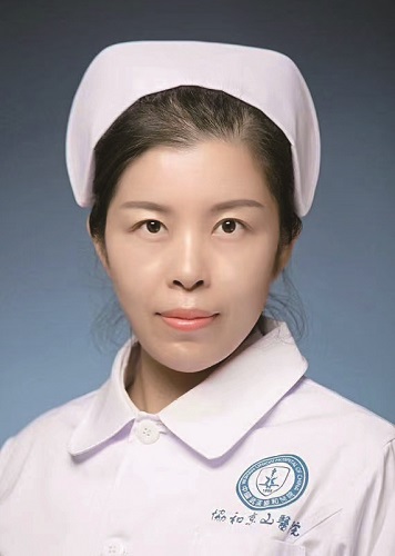 62.何艳8675副主任护师.jpg